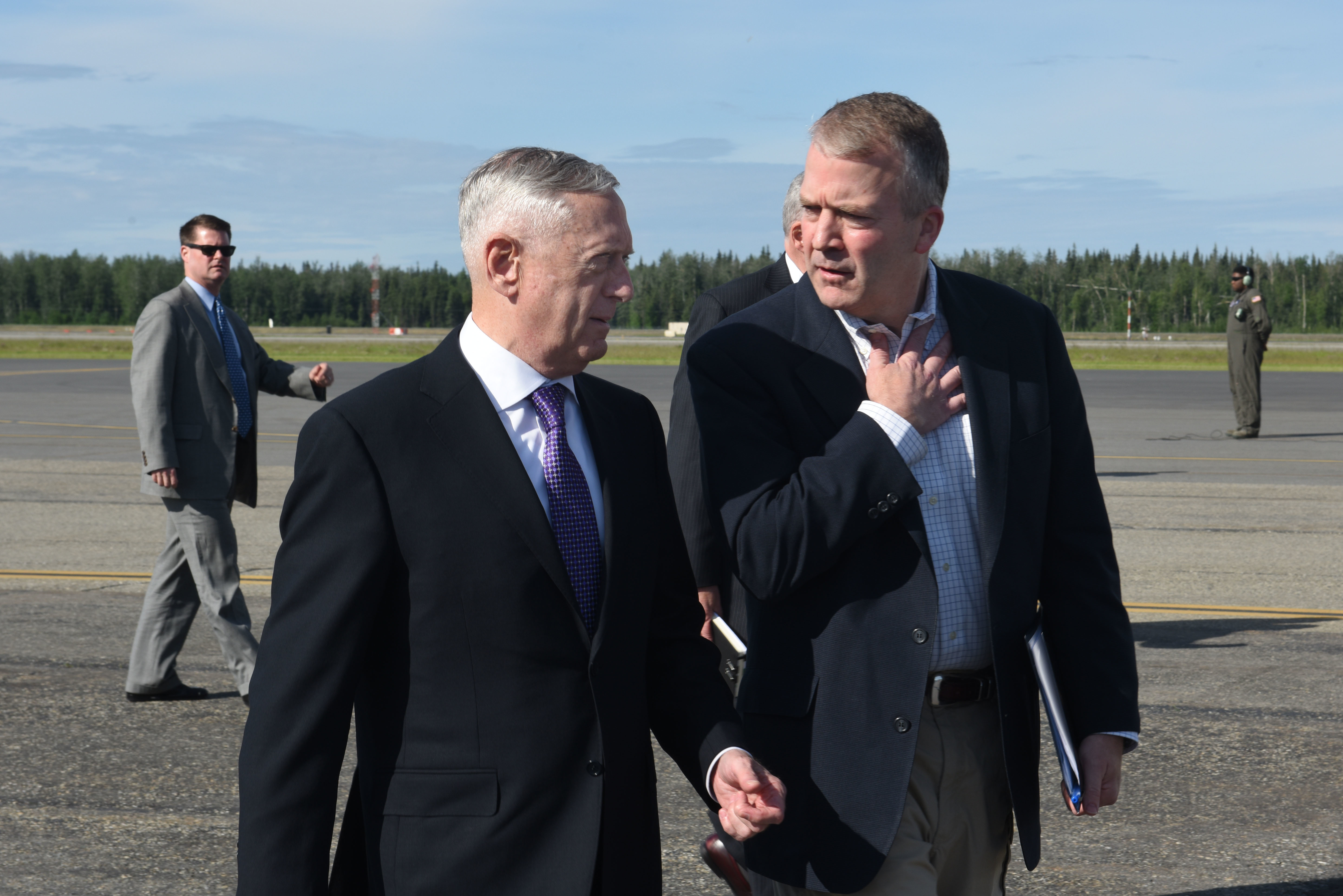 SecDef Sullivan Flight Line